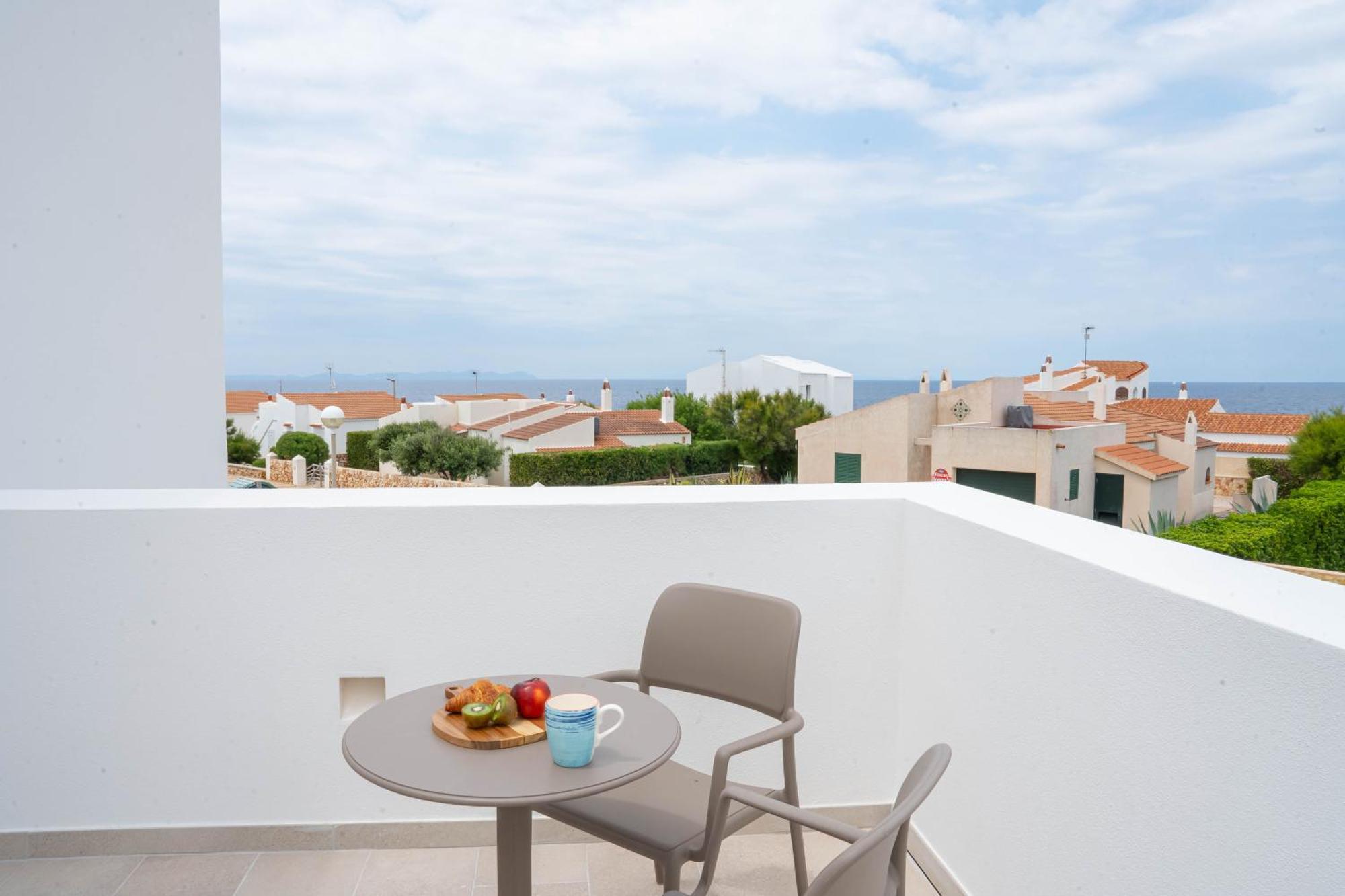 Sagitario Rymar Apartamentos Cala' en Bosch Bagian luar foto