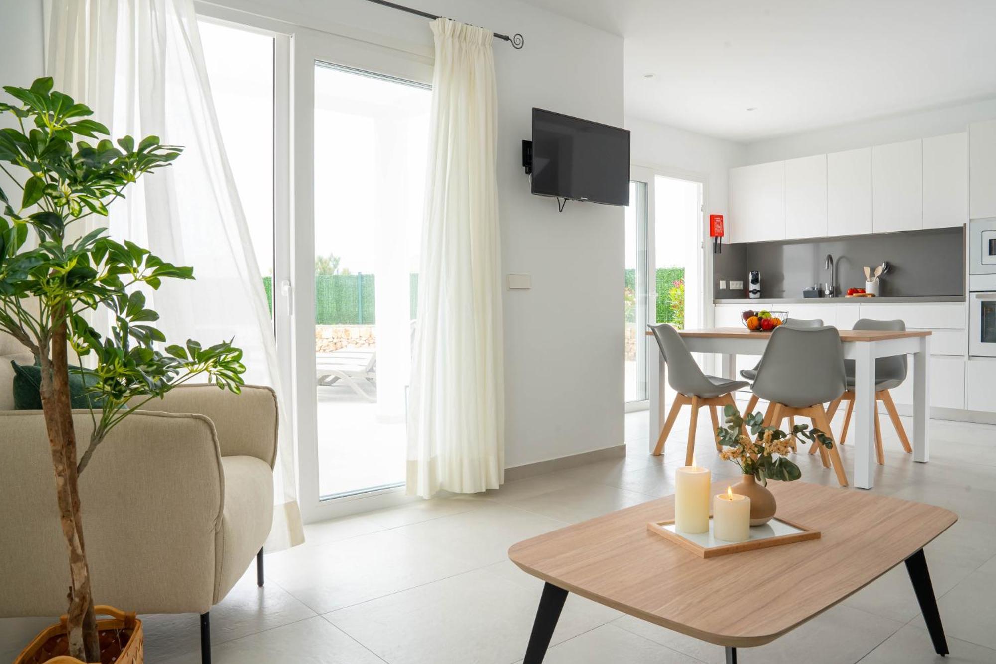 Sagitario Rymar Apartamentos Cala' en Bosch Bagian luar foto